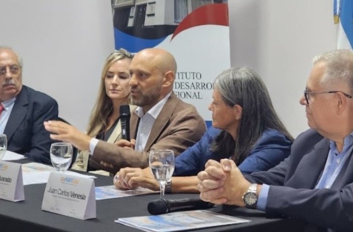 Se realizó la presentación oficial de EXPORTLOG 2026, la primera exposición integral de logística y puertos del Litoral y Centro argentino
